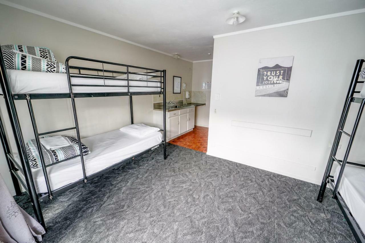 Paihia Ocean Club Hostel Exterior photo
